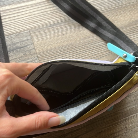 Sherpani Skye Black/Green/Purple Crossbody Bag - Mini/Travel/Outdoor/Everyday - Picture 6 of 9